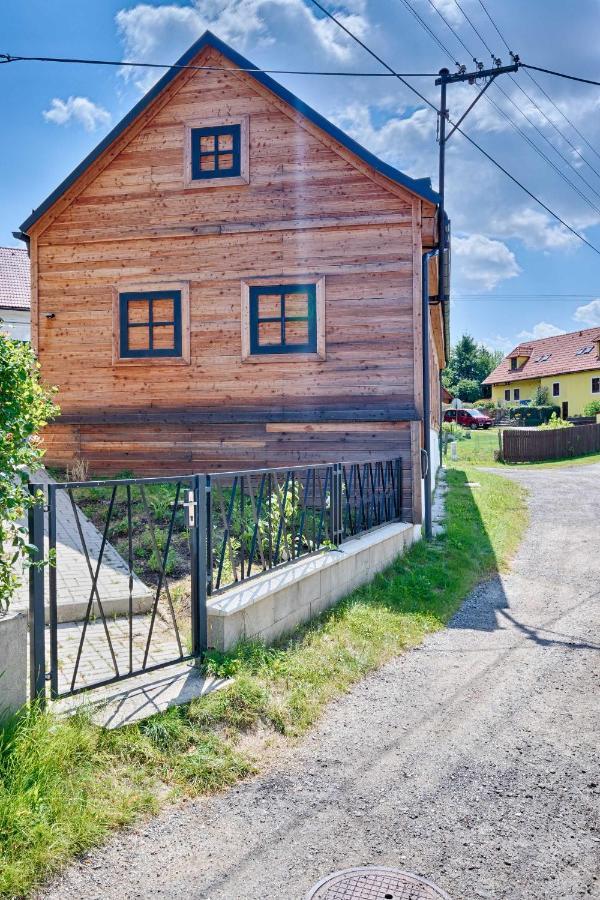 Chalupa Ceska Kanada Guest House Dobrohor Exterior photo